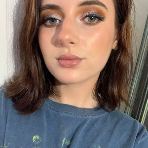 Meet your Posher, Delaney